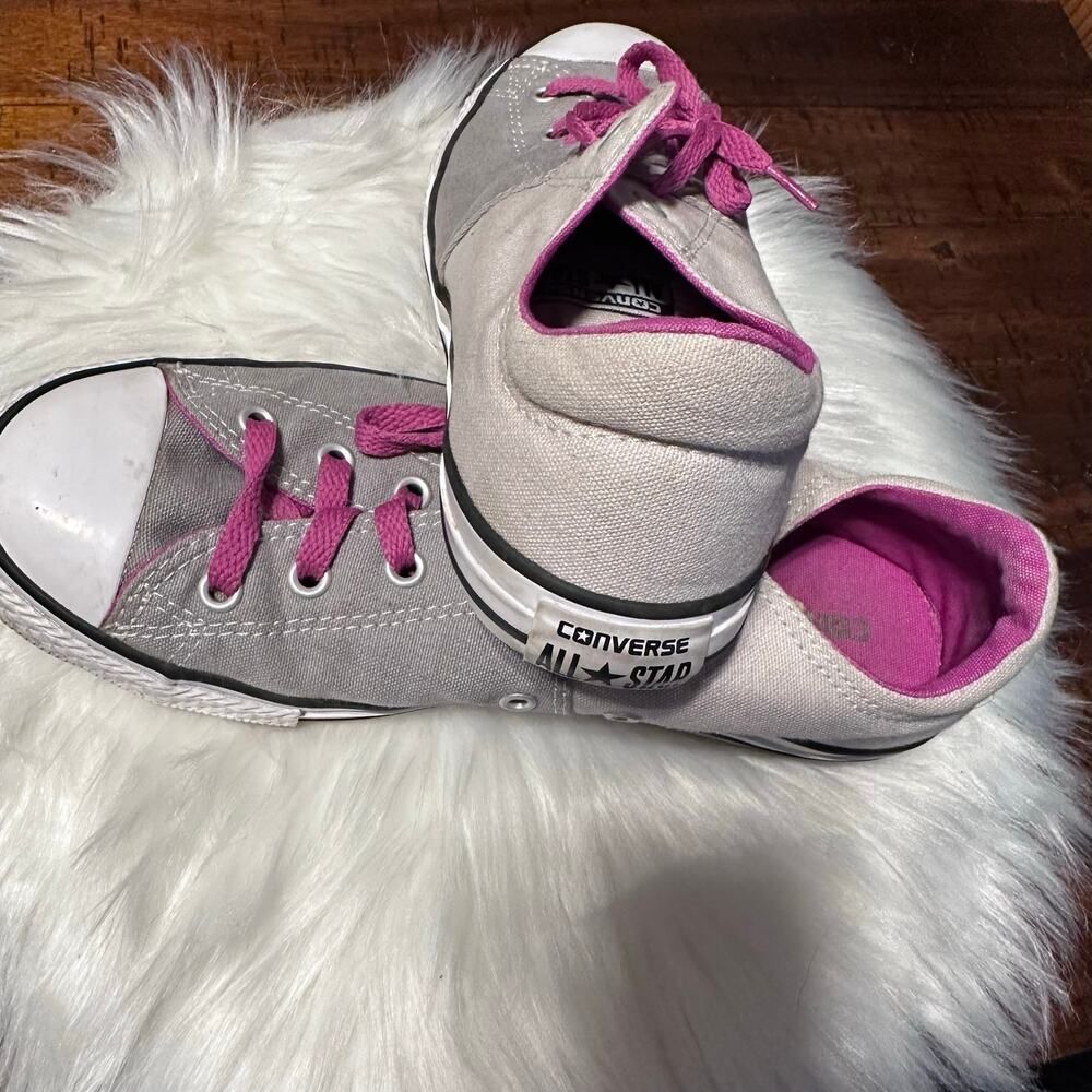Converse Chuck Taylor All Star (CTAS) Madison Low Top Girls size 5 Pink & Gray